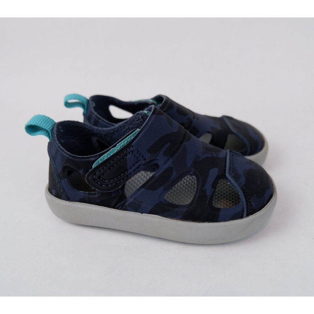 Ten Little Toddler Navy Camo Sandals, size 4.5
